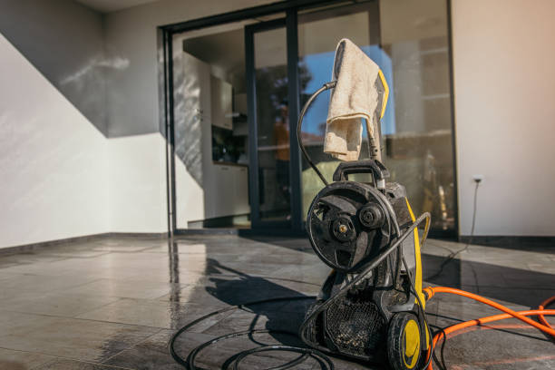 Best Soft Washing for Delicate Surfaces in Salineville, OH